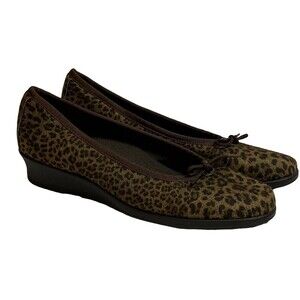 Munro American Sydney Leopard Flats Comfort Shoes Size 6 Animal Print Brown
